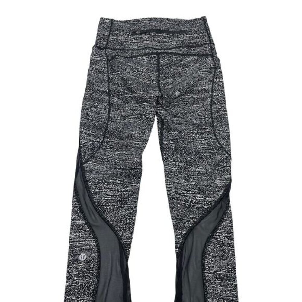 LULULEMON Pace Perfect 7/8 Tight 4 Air Time White Black - Picture 9 of 10